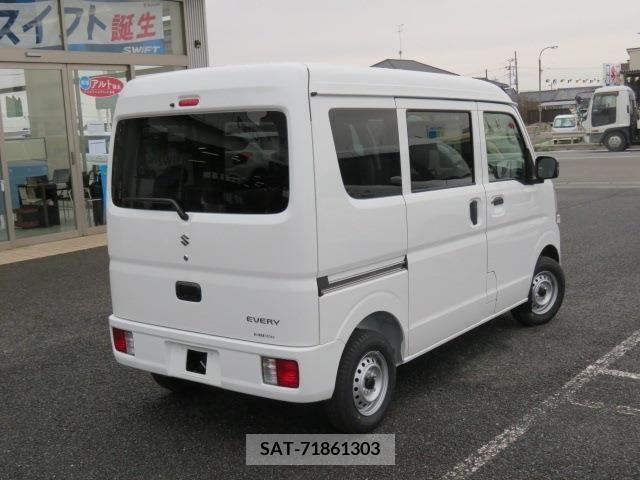 Suzuki EVERY 2024-03 254594-3