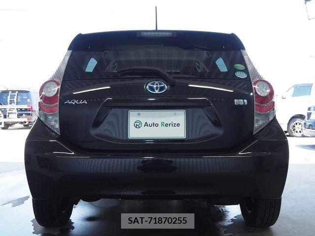 Toyota AQUA 2013-02 292140-3