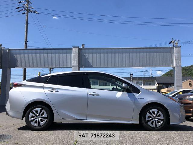 Toyota PRIUS 2016-02 281710-7