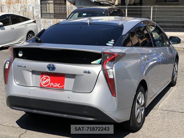 Toyota PRIUS 2016-02 281710-2