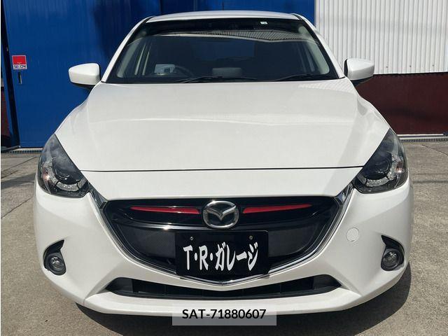 Mazda DEMIO 2015-12 267562-12