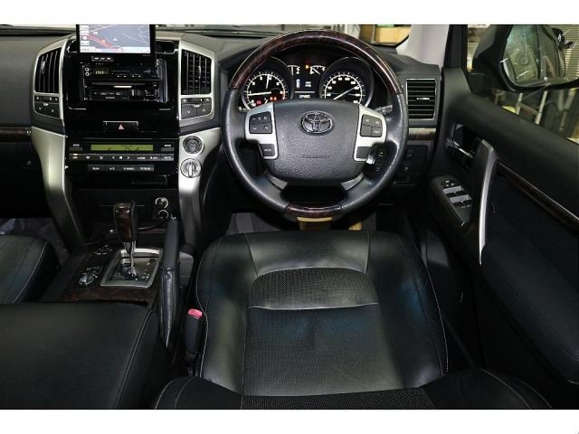 Toyota LAND CRUISER 2013-10 24558-11