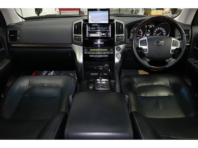 Toyota LAND CRUISER 2013-10 24558-1