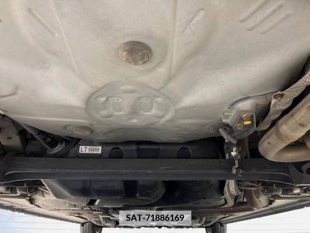 Toyota SPADE 2013-09 352666-19