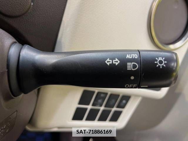 Toyota SPADE 2013-09 352666-7