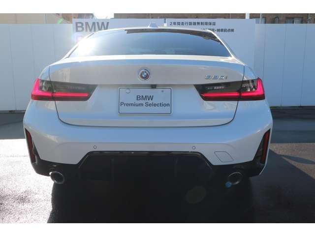 Bmw 3 SERIES 2022-10 7215-5