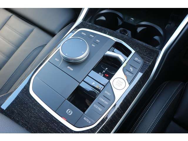 Bmw 3 SERIES 2022-10 7215-17