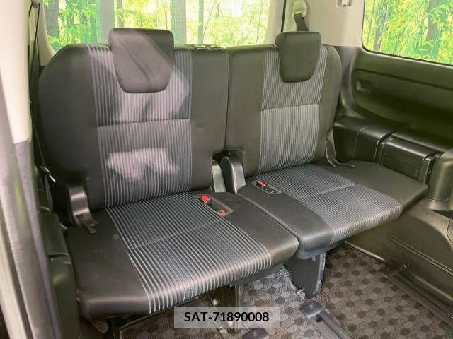 Toyota VOXY 2016-03 230391-10