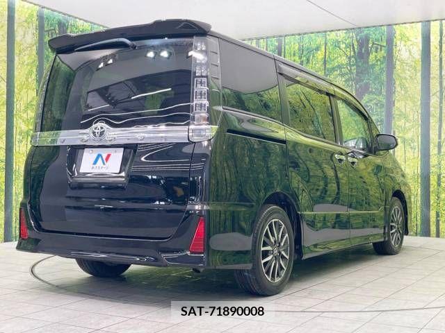 Toyota VOXY 2016-03 230391-18