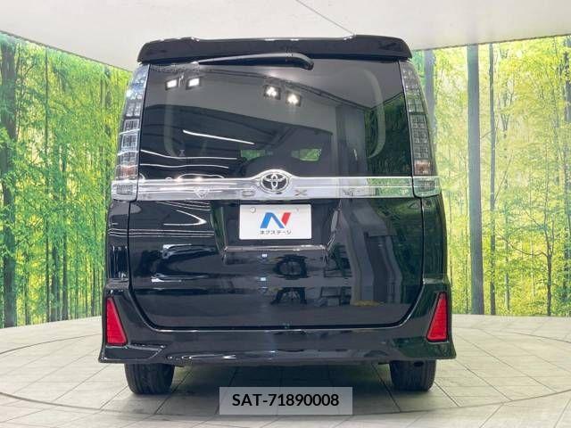 Toyota VOXY 2016-03 230391-16