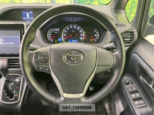 Toyota VOXY 2016-03 230391-12