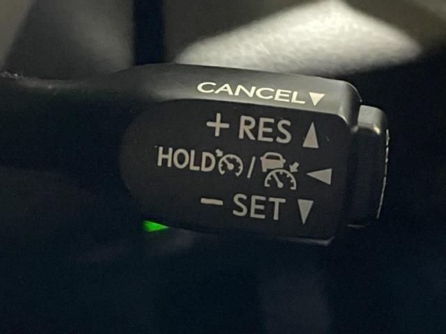 Toyota C-HR 2018-07 23-26