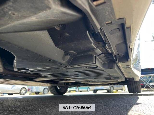 Toyota PRIUS 2023-07 366515-19
