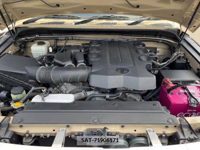Toyota FJ CRUISER 2013-10 269795-18