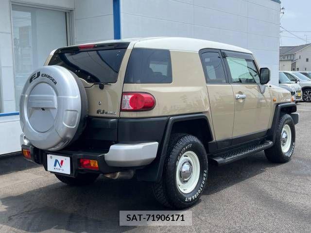 Toyota FJ CRUISER 2013-10 269795-17