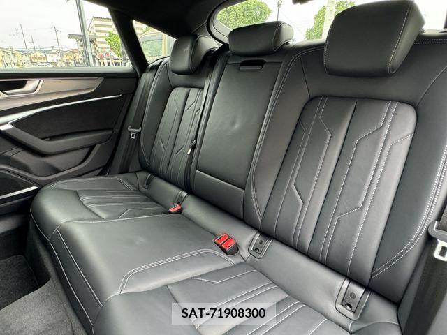 Audi A7 2022-06 383032-25