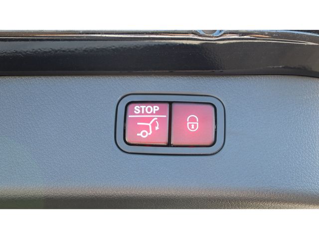 Mercedes Benz C-CLASS 2023-02 13828-3