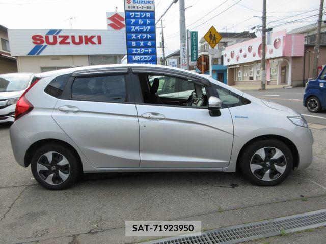 Honda FIT HYBRID 2017-03 270390-7