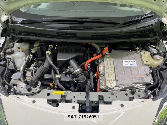 Nissan NOTE 2017-02 279886-14