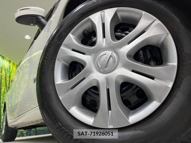 Nissan NOTE 2017-02 279886-9
