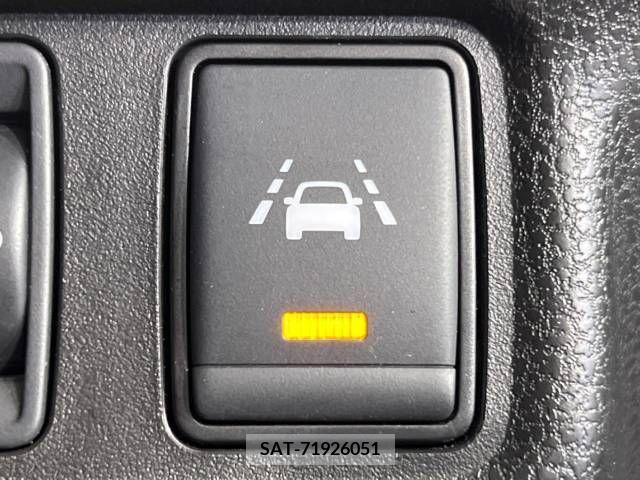 Nissan NOTE 2017-02 279886-2