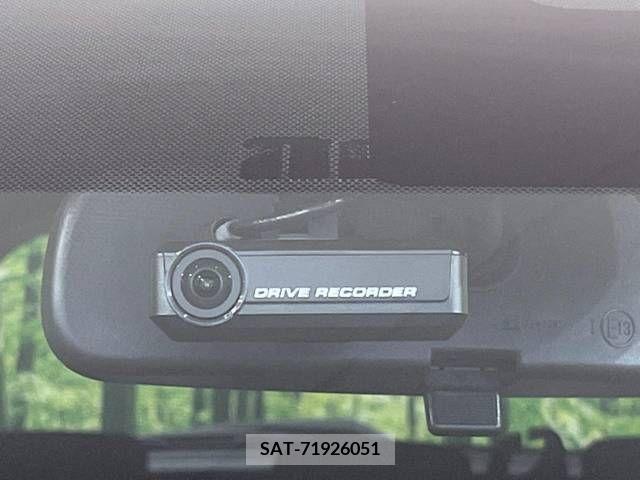 Nissan NOTE 2017-02 279886-1