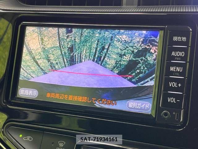 Toyota AQUA 2018-05 236448-4