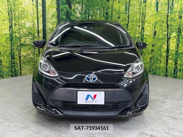 Toyota AQUA 2018-05 236448-14