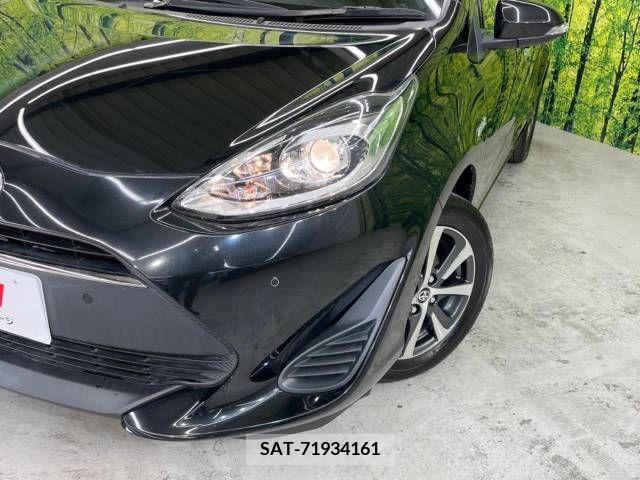 Toyota AQUA 2018-05 236448-12