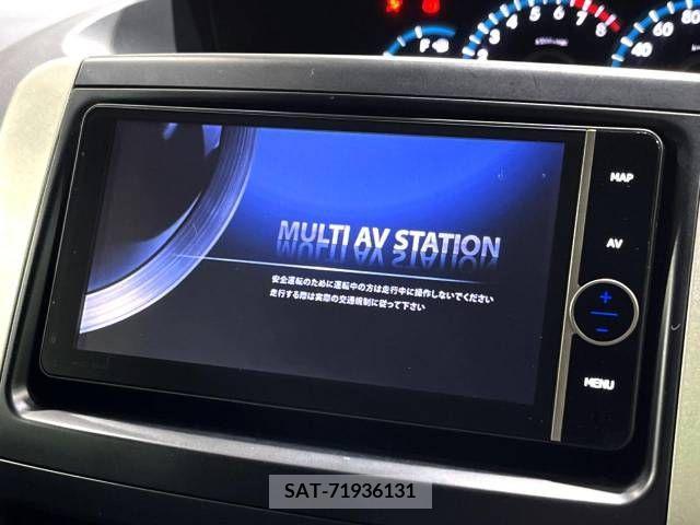 Toyota NOAH 2013-05 321343-2