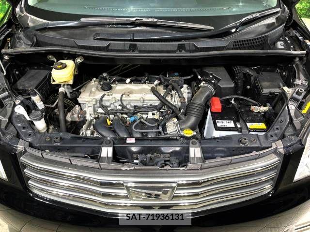 Toyota NOAH 2013-05 321343-18
