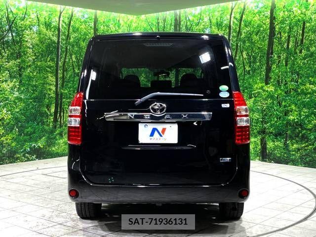 Toyota NOAH 2013-05 321343-15