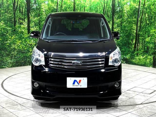 Toyota NOAH 2013-05 321343-14