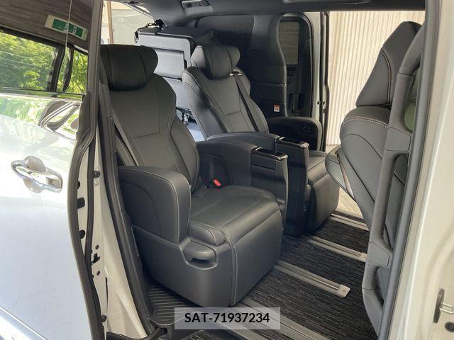 Toyota ALPHARD 2023-10 258877-18