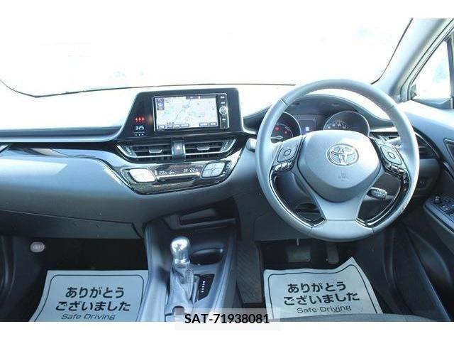 Toyota C-HR 2017-08 264067-17