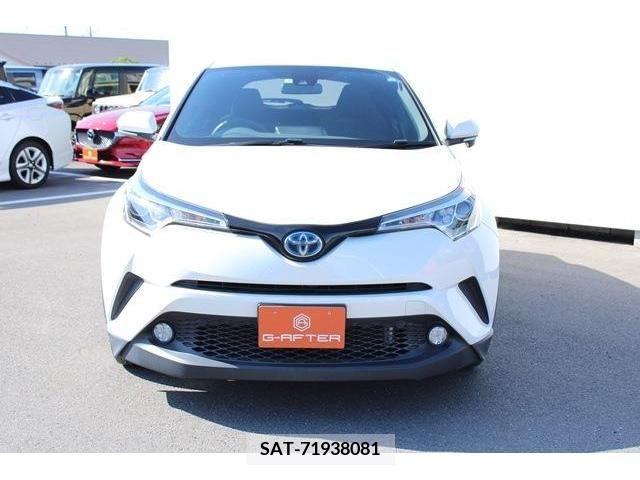 Toyota C-HR 2017-08 264067-5