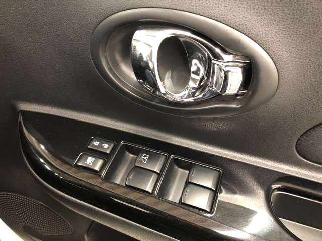 Nissan MARCH 2014-01 15921-12