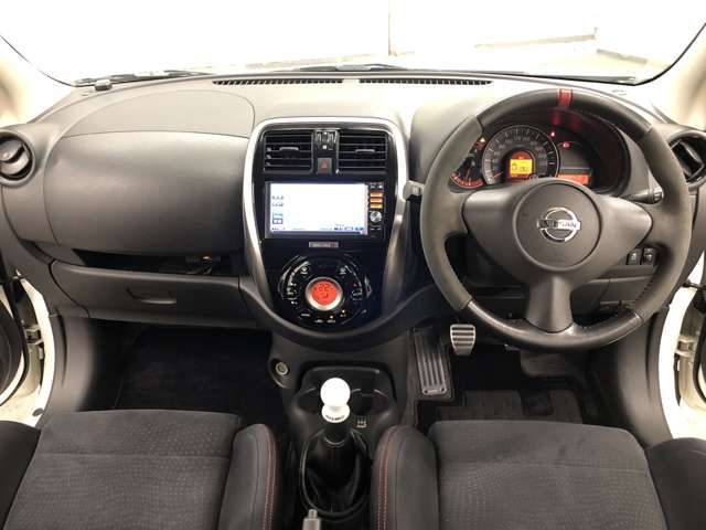 Nissan MARCH 2014-01 15921-4