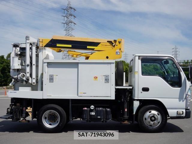 Isuzu ELF TRUCK 2012-03 208314-3