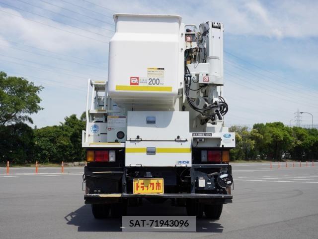 Isuzu ELF TRUCK 2012-03 208314-2