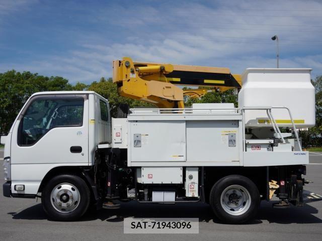 Isuzu ELF TRUCK 2012-03 208314-4