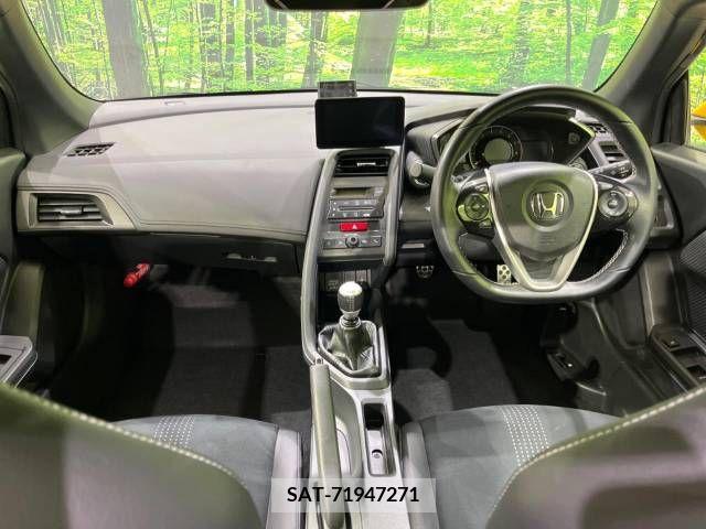 Honda S660 2017-09 235048-1