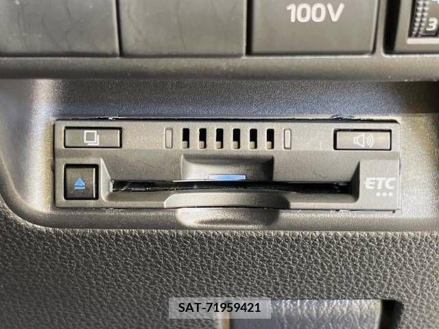 Toyota AQUA 2022-01 291857-5
