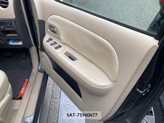 Toyota SIENTA 2009-08 394072-9