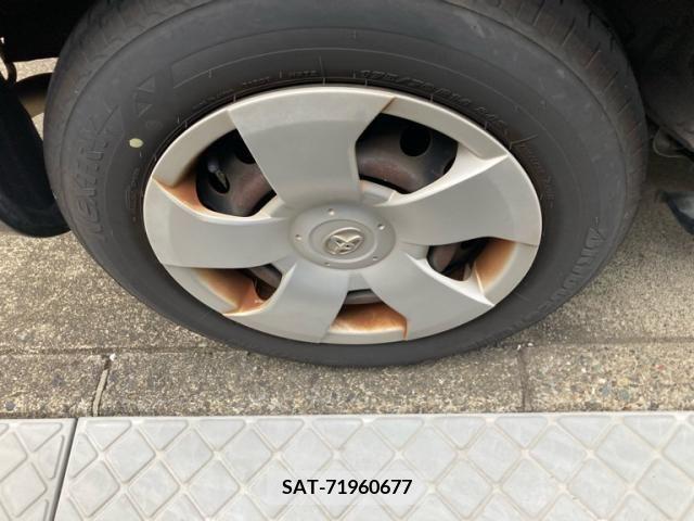 Toyota SIENTA 2009-08 394072-18