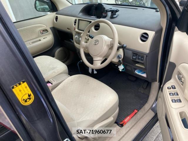 Toyota SIENTA 2009-08 394072-6