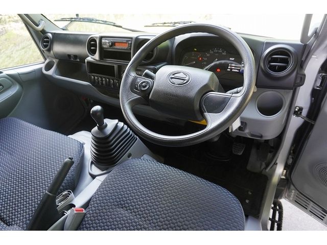 Hino DUTRO 2020-05 196072-2