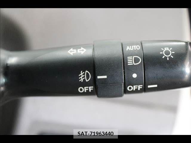 Toyota PRIUS 2007-12 282284-8