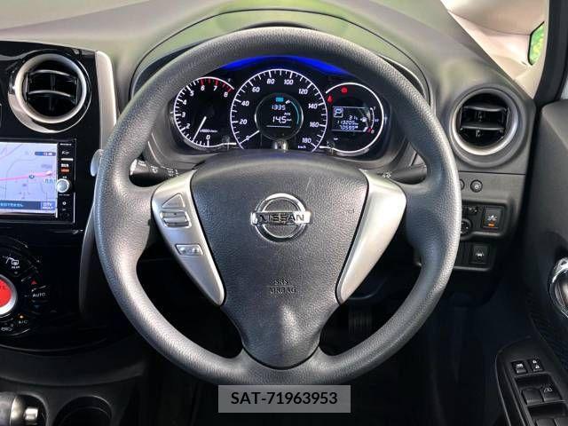 Nissan NOTE 2015-08 365385-11