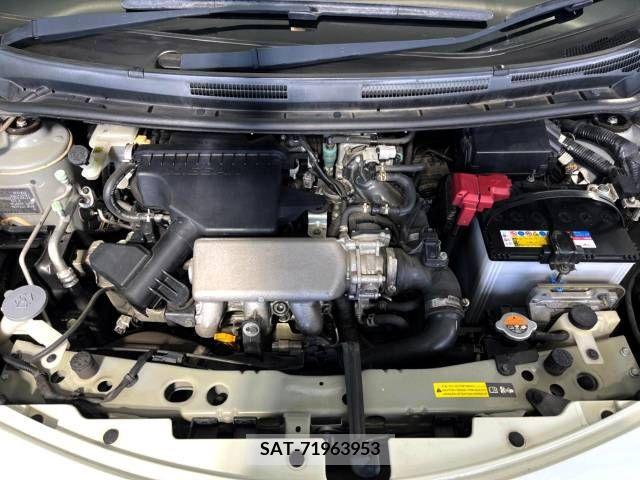Nissan NOTE 2015-08 365385-18